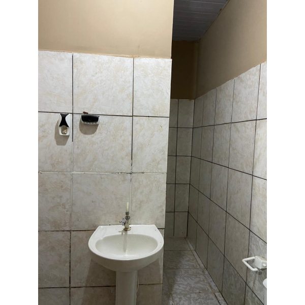 Aluga-se apartamento