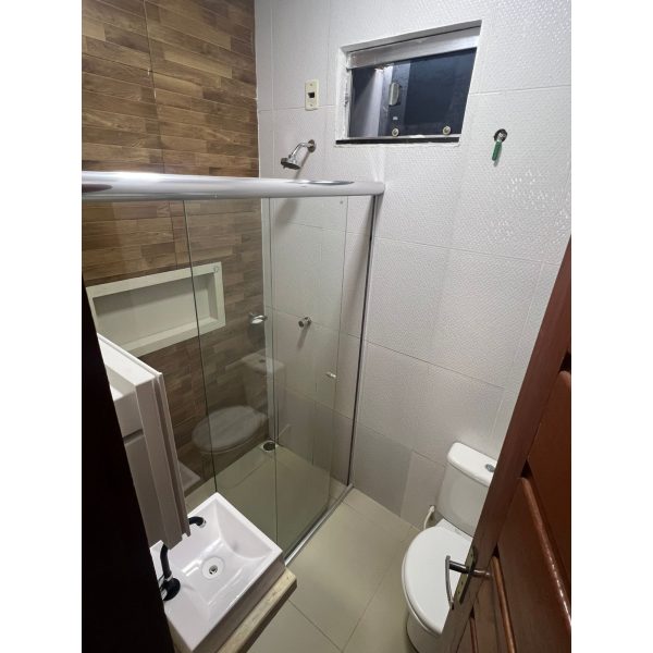 Aluga-se apartamento