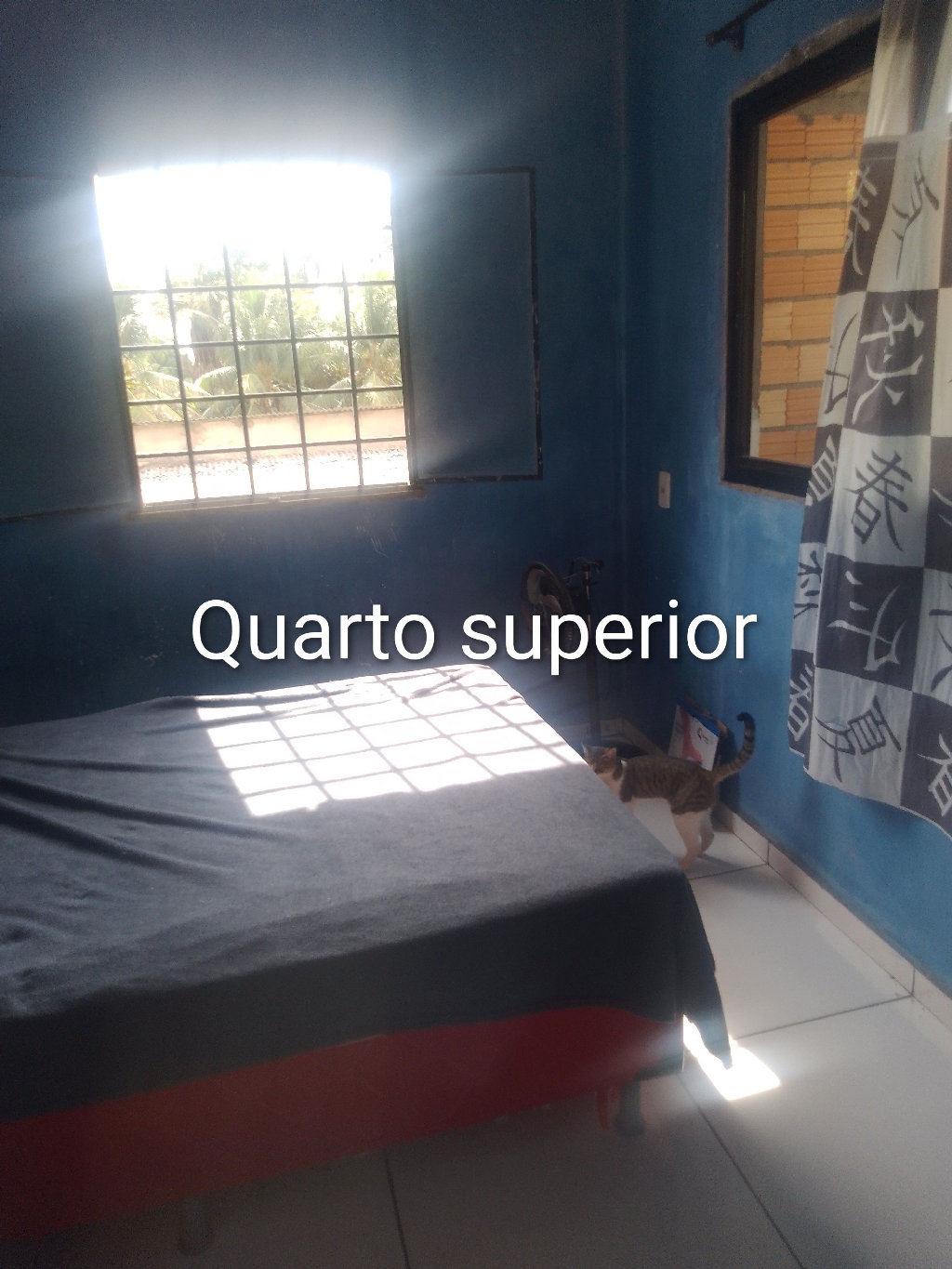 Casa é ponto comercial á venda