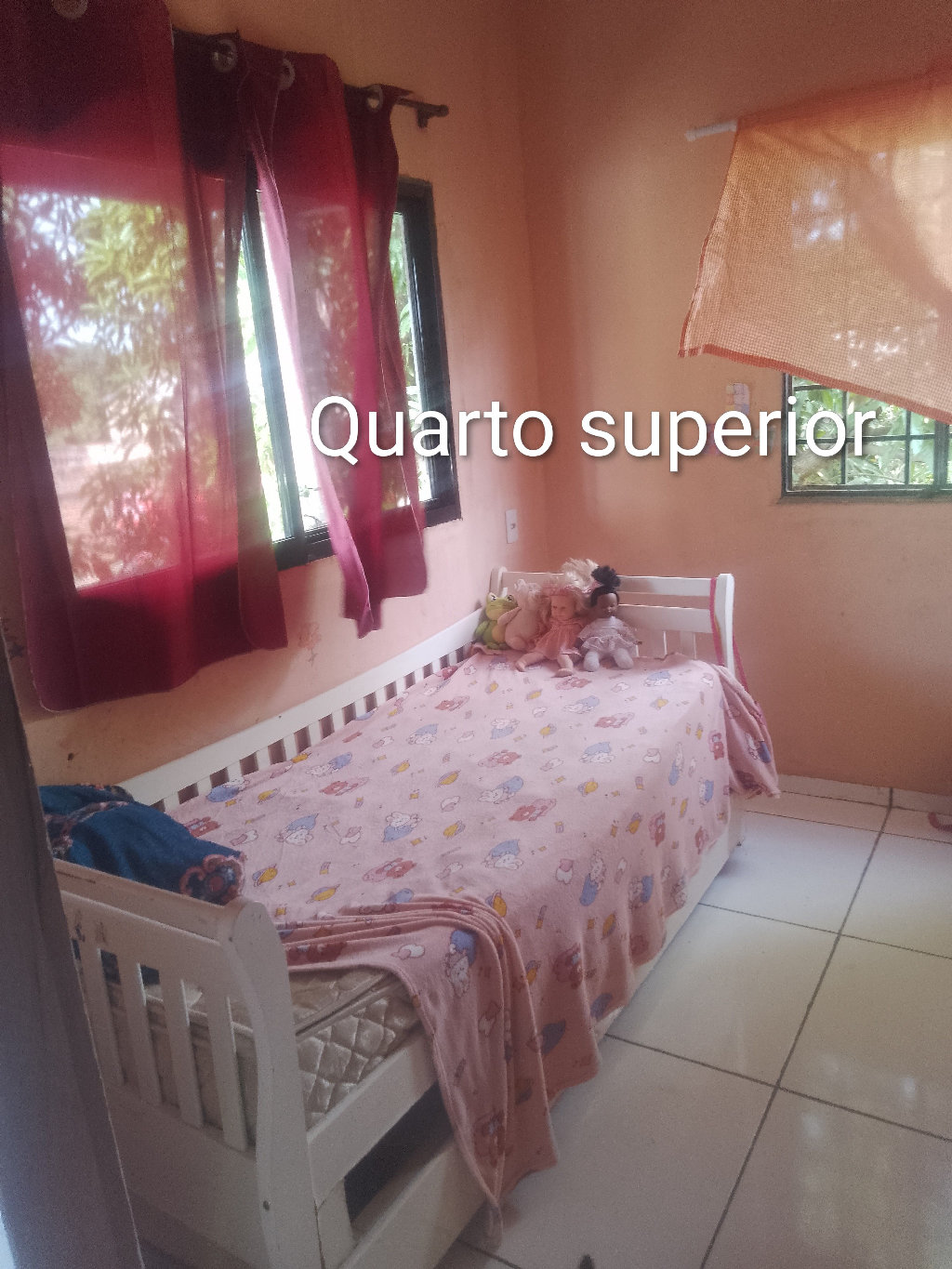Casa é ponto comercial á venda