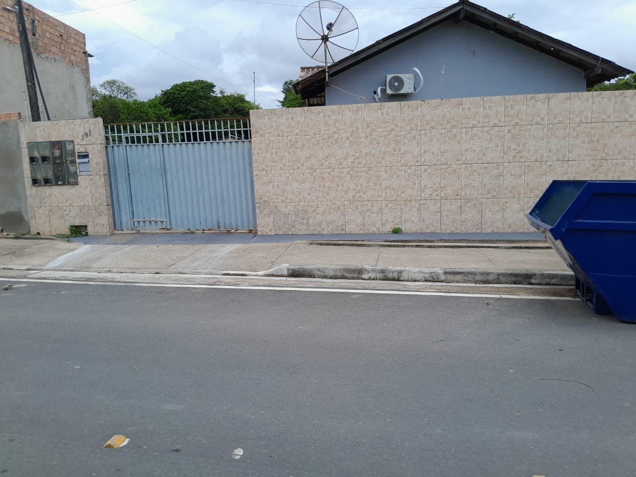 ALUGA-SE