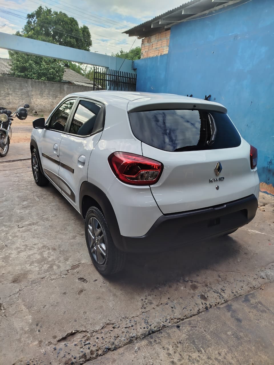 VENDE-SE KWID