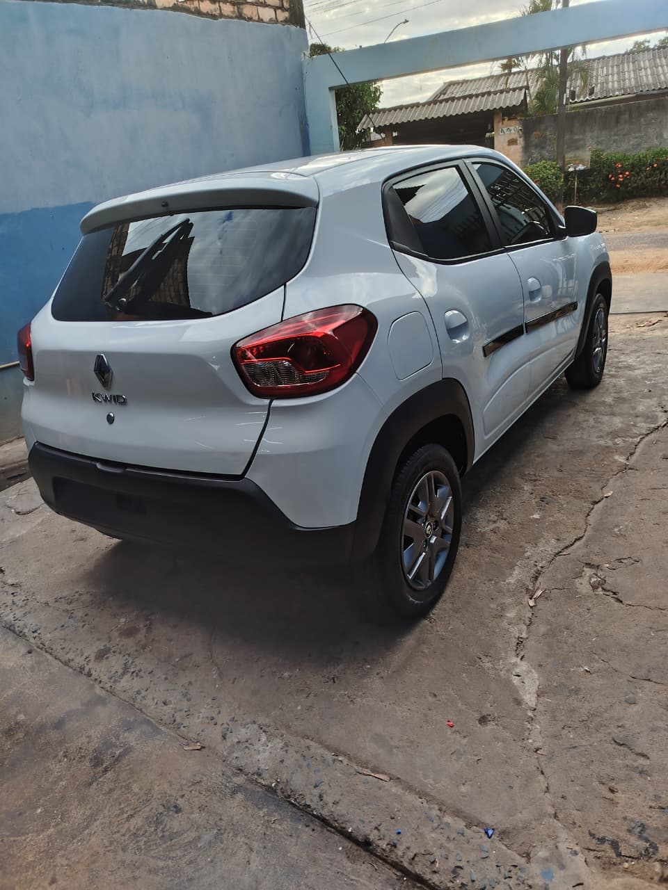 VENDE-SE KWID
