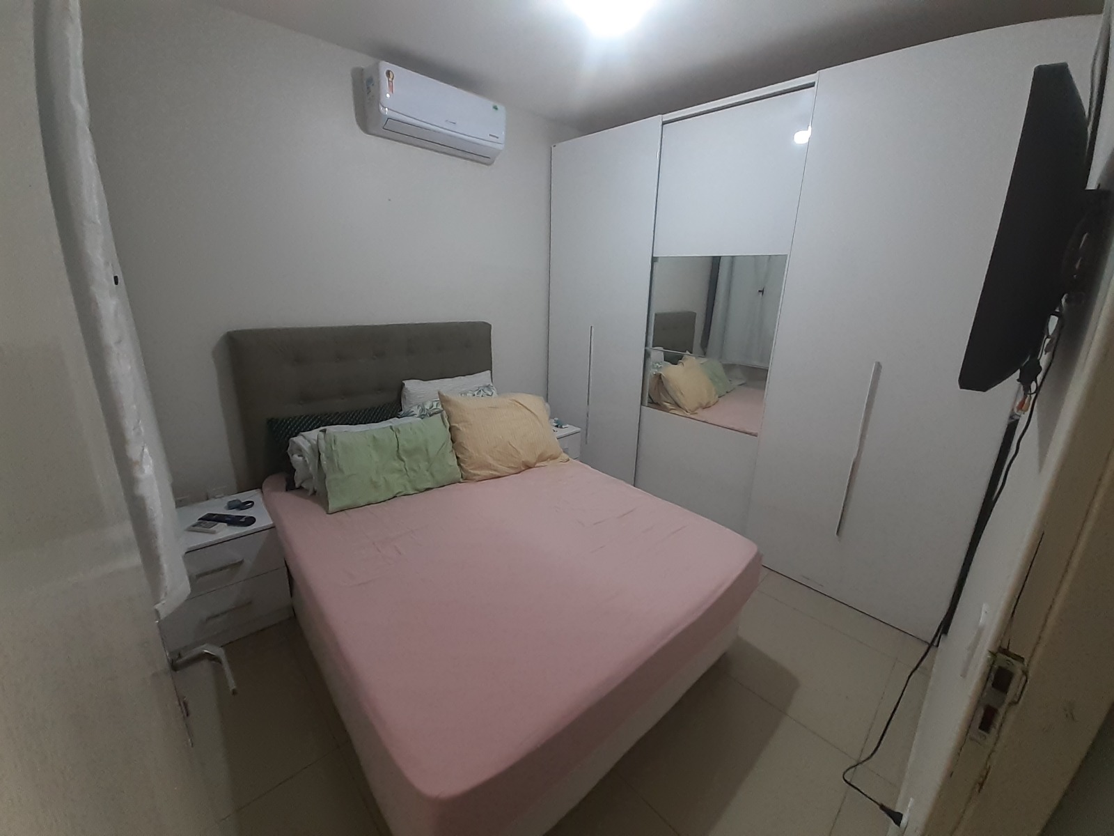 VENDE-SE APARTAMENTO