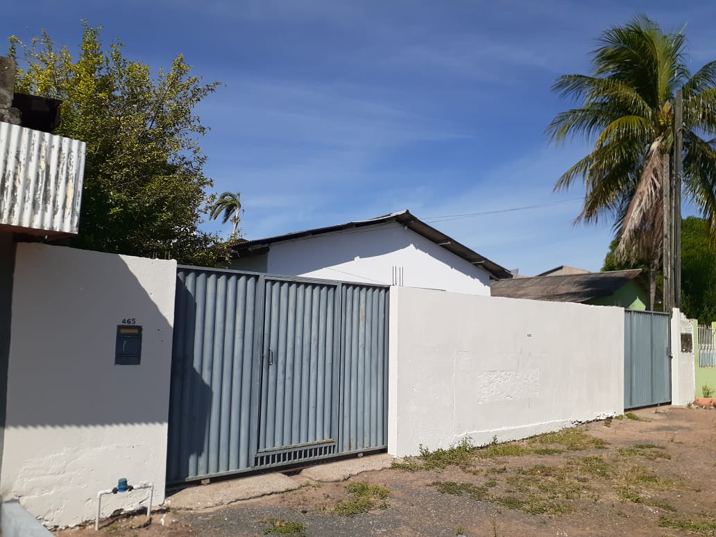VENDE-SE CASA