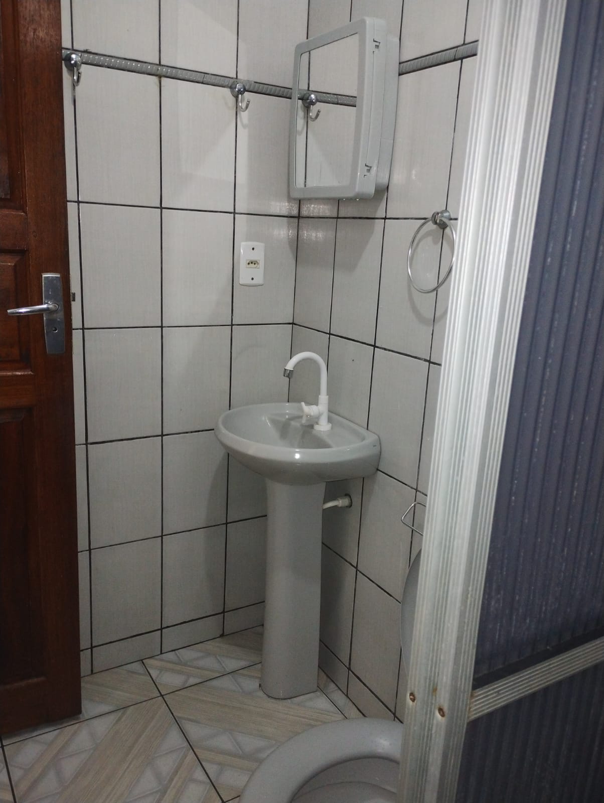 ALIUGA-SE