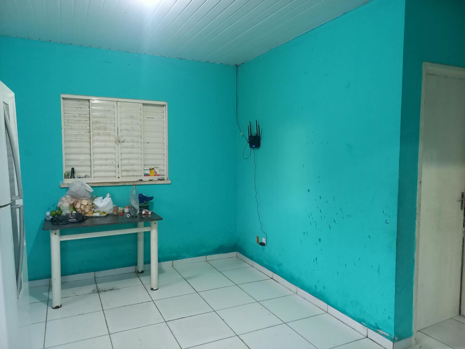 vende_se casa no bairro pérola.