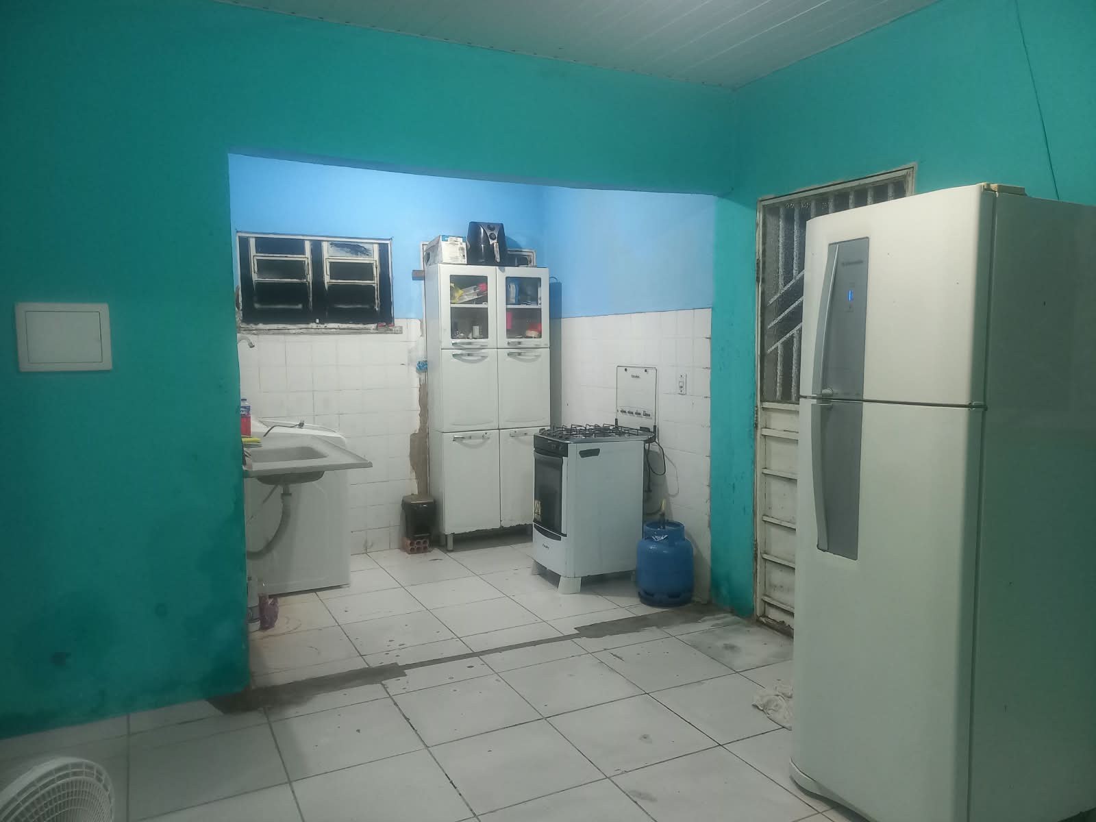 vende_se casa no bairro pérola.